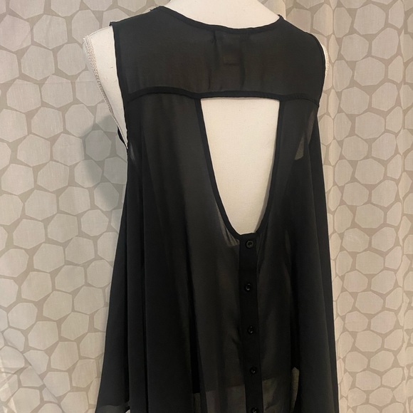⏰ Belle Du Jour - Sleeveless open back sheer top - M - Picture 7 of 7